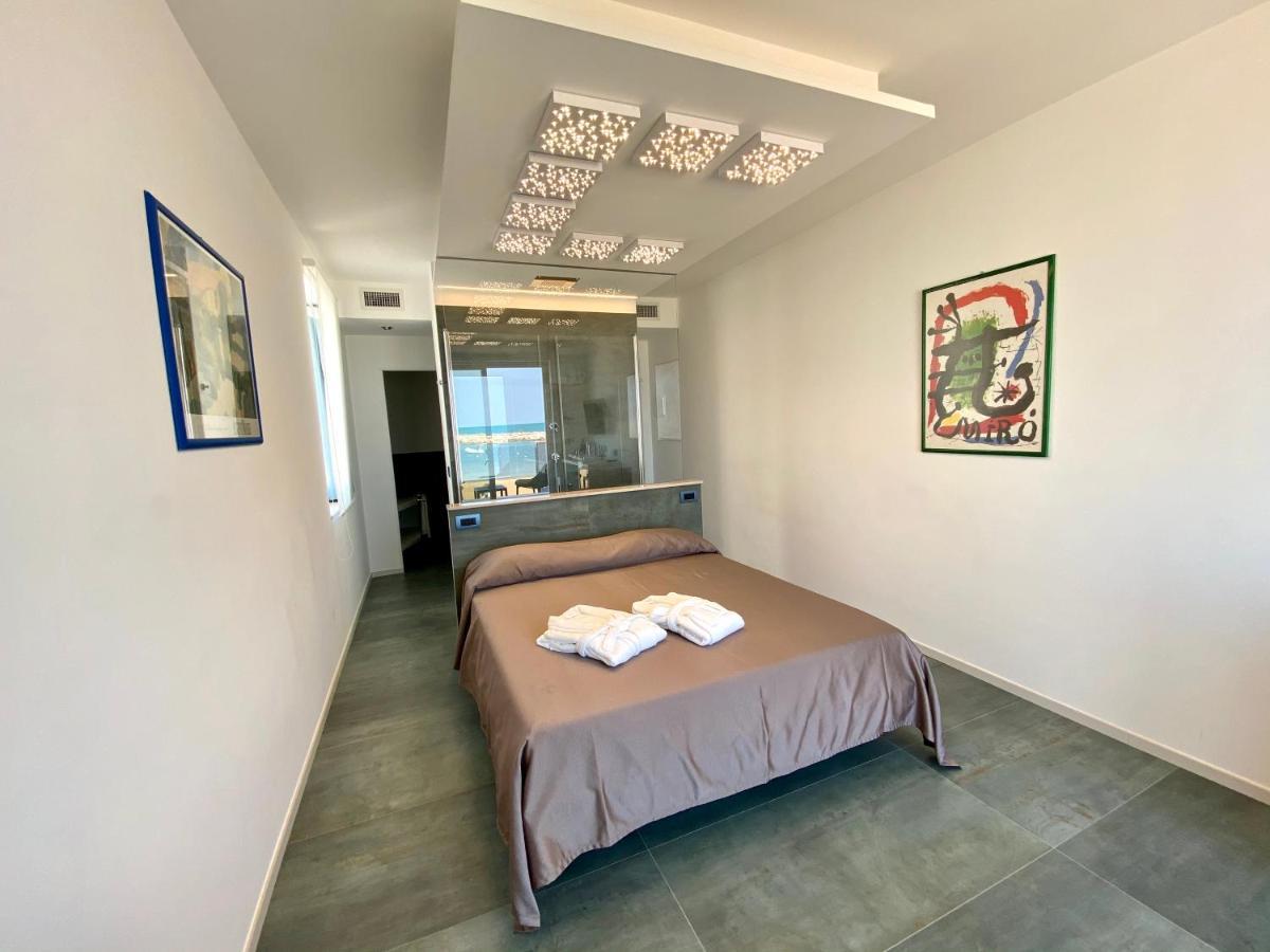 Marina Bay Suites Peschici Exterior photo
