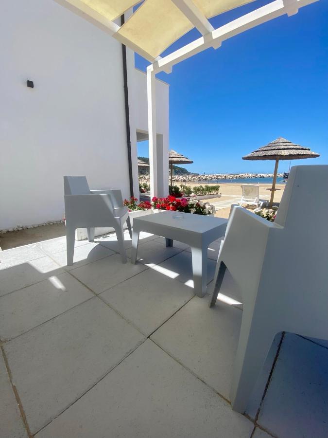 Marina Bay Suites Peschici Exterior photo